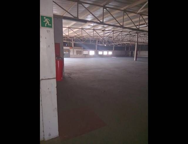 INDUSTRIAL PROPERTY TO RENT IN BENROSE